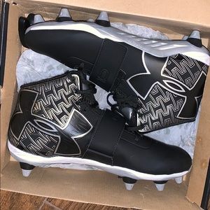 NWT Under Armor Football Spikes